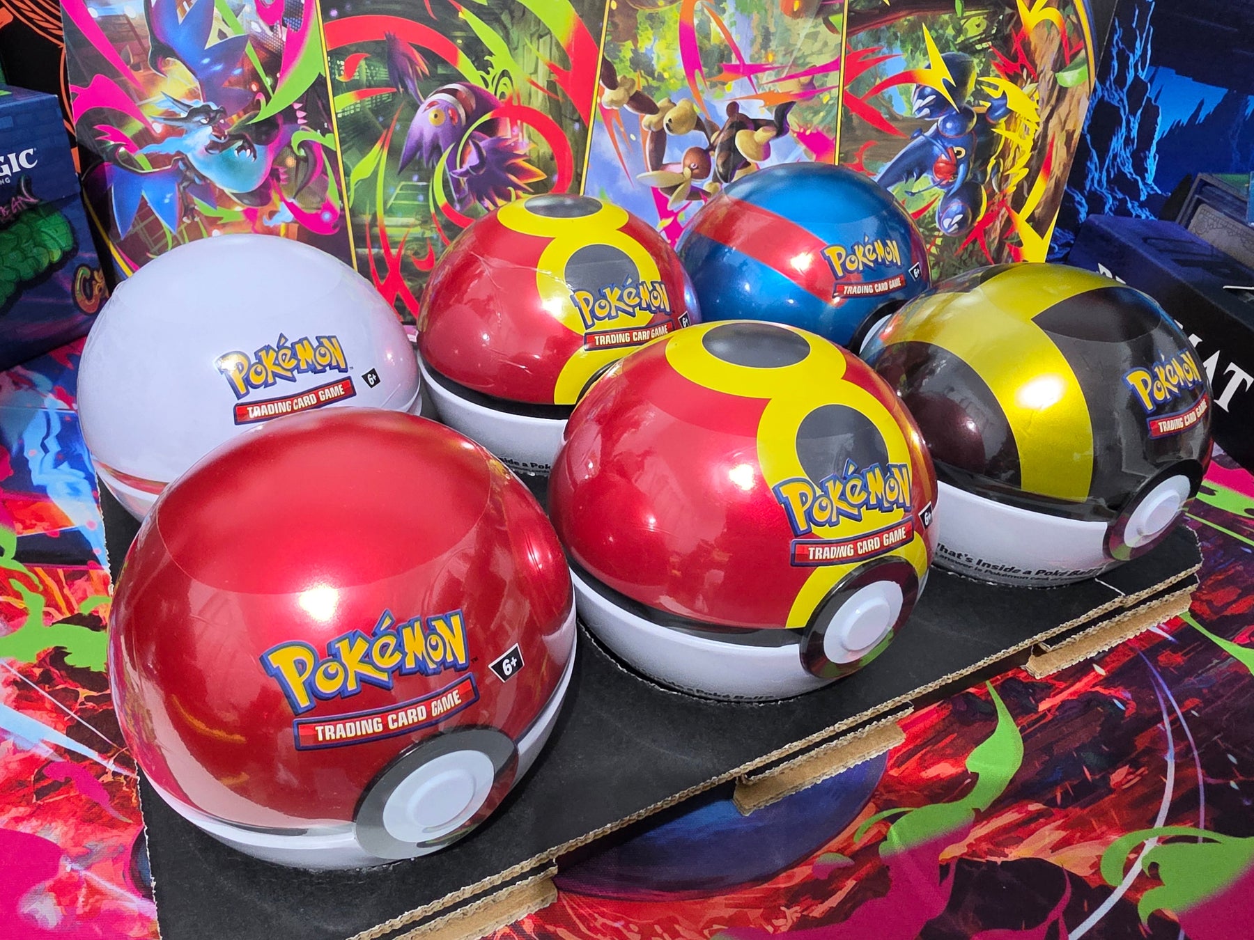 Pokémon TCG: Poké Ball Tin (Styles Vary)
